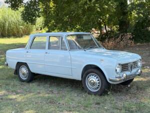 Image 8/30 of Alfa Romeo Giulia 1300 TI (1966)
