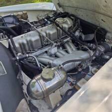 Image 51/100 of Mercedes-Benz 250 SL (1967)