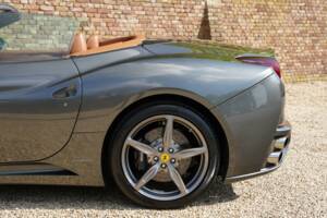 Bild 22/50 von Ferrari California (2010)
