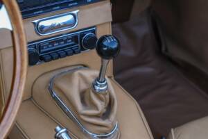Image 26/50 de Jaguar Type E 3.8 (1964)
