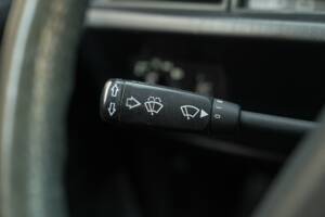 Imagen 25/45 de Mercedes-Benz 190 E (1989)
