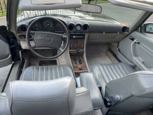 Image 26/36 de Mercedes-Benz 560 SL (1989)