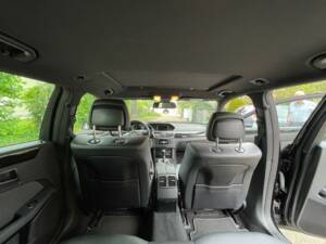 Bild 8/16 von Mercedes-Benz E 200 Kompressor T (2011)