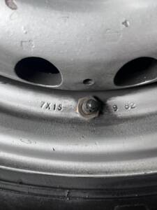 Image 43/80 of Lister Knobbly (1956)