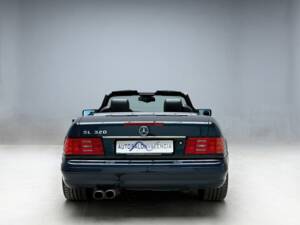 Bild 8/27 von Mercedes-Benz SL 320 (1997)