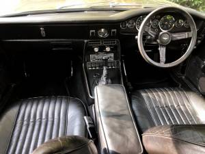 Image 3/42 of Aston Martin Vantage (1973)