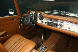 Bild 14/30 von Mercedes-Benz 280 SL (1971)