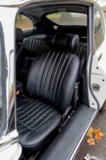 Image 37/50 de Jaguar Type E V12 (2+2) (1972)