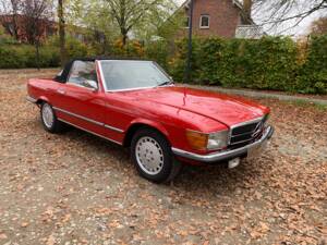 Image 6/177 de Mercedes-Benz 350 SL (1974)