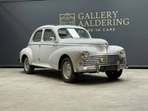 Bild 34/50 von Peugeot 203 C (1960)