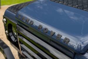Image 12/43 of Land Rover Defender 90 (2010)