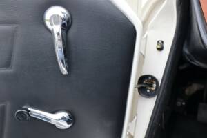 Image 27/50 de Triumph TR 6 (1970)