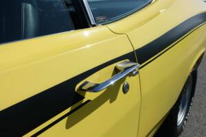 Image 42/57 of Plymouth Duster (1970)