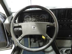 Bild 4/10 von Lancia Thema I.E. Turbo 16V (1989)