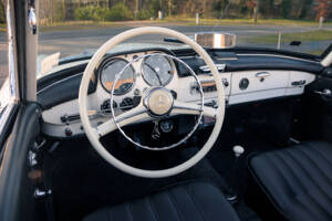 Image 26/42 of Mercedes-Benz 190 SL (1961)