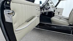 Image 38/51 of Mercedes-Benz 190 SL (1962)
