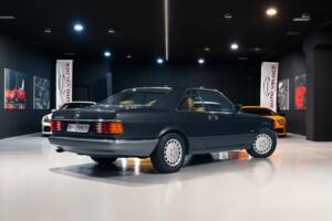 Bild 8/37 von Mercedes-Benz 560 SEC (1990)