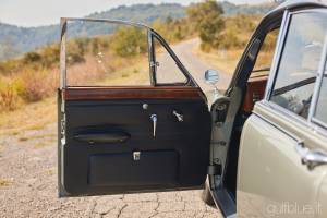 Immagine 7/50 di Jaguar S-Type 3.8 (1966)