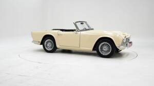 Image 3/15 of Triumph TR 4 (1965)