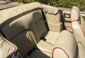Image 30/34 of Aston Martin V8 EFi Volante (1987)