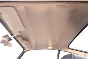 Image 35/59 of Porsche 911 2.0 (1966)