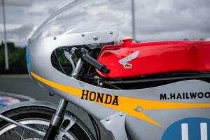 Bild 13/50 von Honda RC 173 (1966)