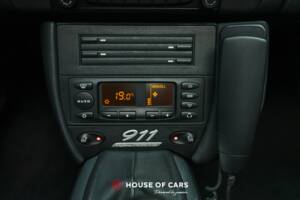 Imagen 21/23 de Porsche 911 Carrera "40 Jahre 911" (2003)