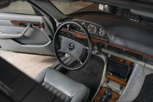 Image 40/50 of Mercedes-Benz 500 SEL (1988)