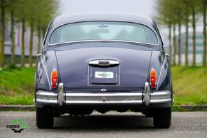 Image 39/42 of Jaguar Mk II 3.8 (1963)