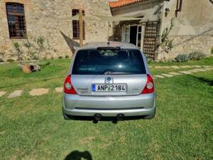 Immagine 3/5 di Renault Clio II 2.0 16V Sport (2004)