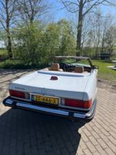 Immagine 4/16 di Mercedes-Benz 560 SL (1987)