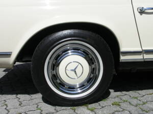 Immagine 32/40 di Mercedes-Benz 280 SL (1969)