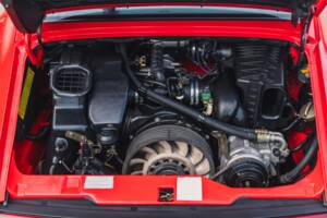Imagen 33/37 de Porsche 911 Carrera (1995)