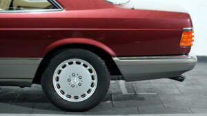 Image 7/23 of Mercedes-Benz 560 SEC (1987)