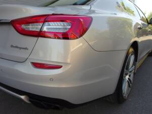 Image 36/99 of Maserati Quattroporte GTS (2014)