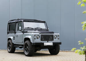 Image 14/56 of Land Rover 90 (1990)
