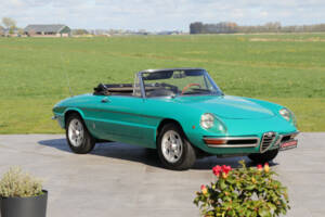 Image 18/50 of Alfa Romeo 1750 Spider Veloce (1969)