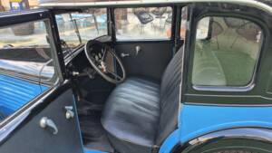 Image 24/45 of Austin 7 Saloon (1930)
