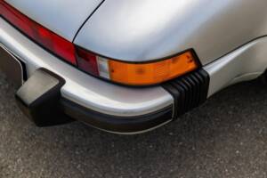 Image 48/132 of Porsche 911 Speedster 3.2 (1989)