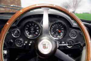 Image 57/79 of Aston Martin DB 6 (1968)