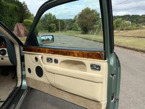 Bild 23/34 von Bentley Continental R (1995)