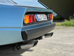 Bild 45/54 von Ferrari 365 GT4 2+2 (1975)