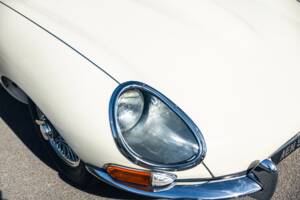 Image 10/50 de Jaguar Type E 3.8 (1963)
