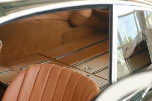 Image 50/50 de Jaguar E-Type (1970)