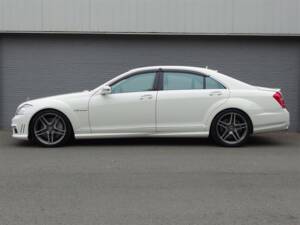 Image 6/99 of Mercedes-Benz S 65 AMG L (2006)