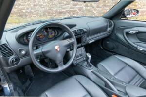 Bild 3/50 von Porsche 911 Carrera 4S (2003)