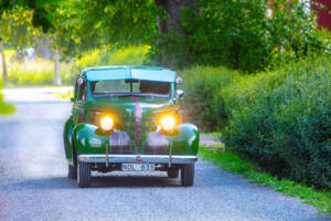 Image 6/50 of Pontiac Quality Six Touring Sedan (1939)