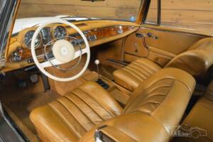 Bild 17/19 von Mercedes-Benz 280 SE (1973)