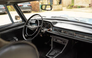 Image 55/88 of Peugeot 404 Coupé (1968)