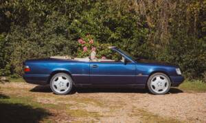 Imagen 2/41 de Mercedes-Benz E 220 (1995)